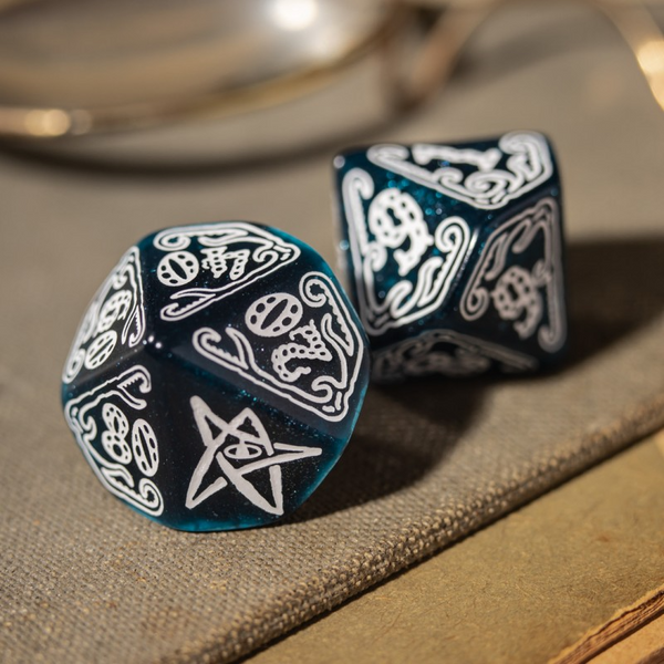 Набір кубиків Call of Cthulhu Abyssal & white Dice Set