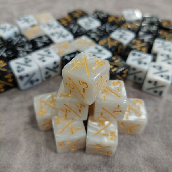 Кубик каунтер білий мармур для Magic the Gathering